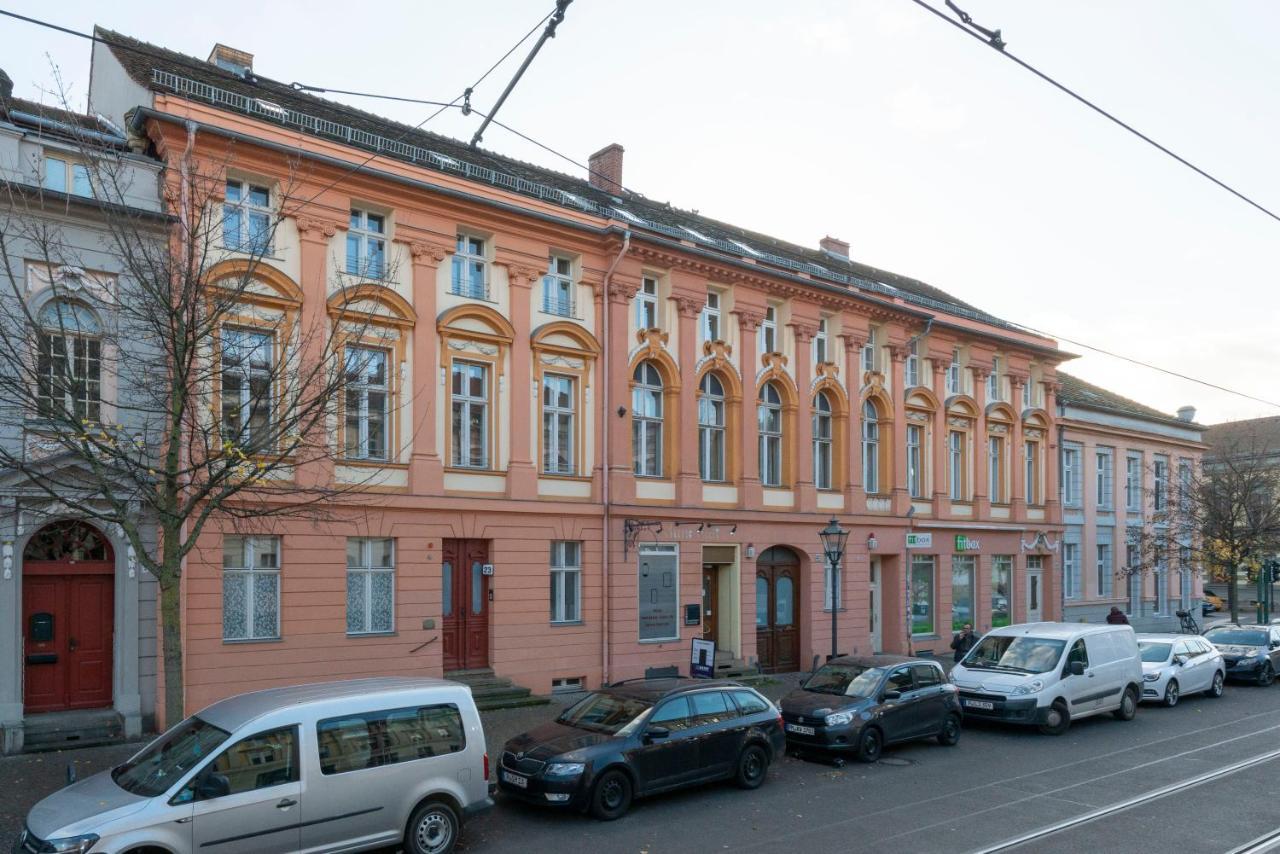 Im Palais Fleur Blanche