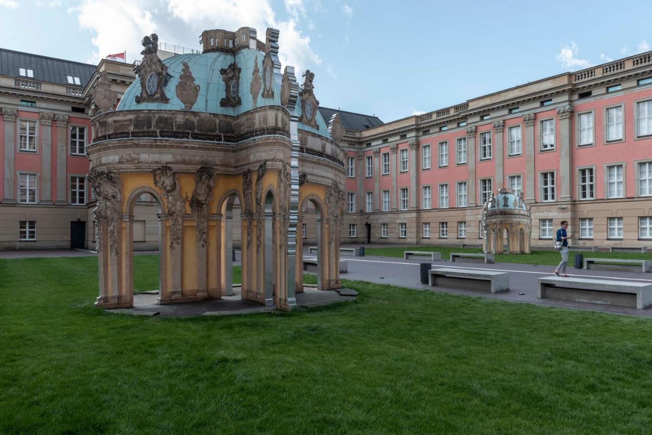 Im Palais Fleur Blanche Potsdam